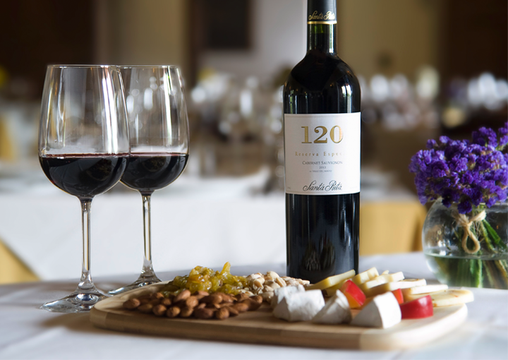 Thế giới Rượu vang: Khám phá Vùng đất và Nét đẹp Văn hóa Thế giới Rượu vang: Khám phá Vùng đất và Nét đẹp Văn hóa