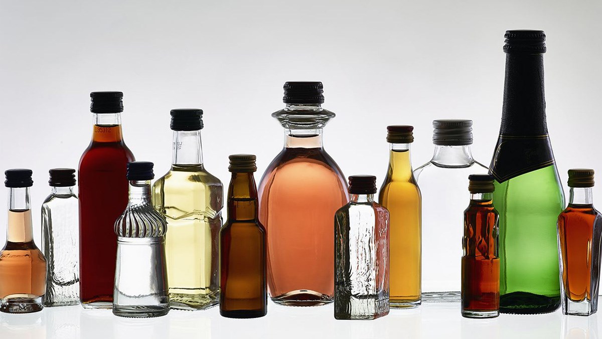 Rượu: Khám Phá Thế Giới Đặc Sắc và Những Lợi Ích Tuyệt Vời Rượu: Khám Phá Thế Giới Đặc Sắc và Những Lợi Ích Tuyệt Vời